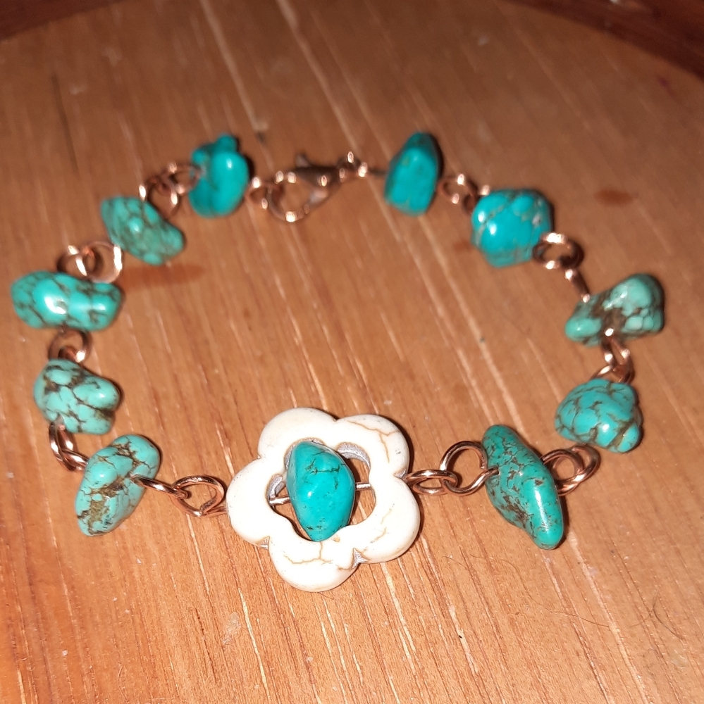 Handmade gemstone beaded bracelet coppery clasp and wires. turquoise dyed bead